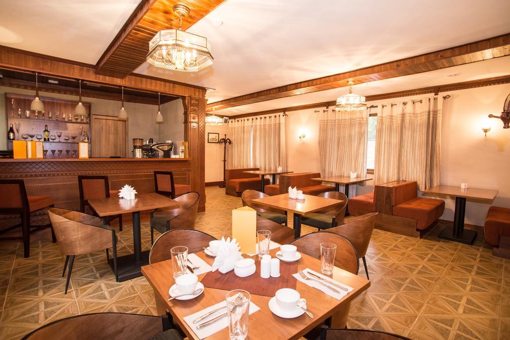 ホテル Grushevy Hospitality Boutique アルマトイ エクステリア 写真